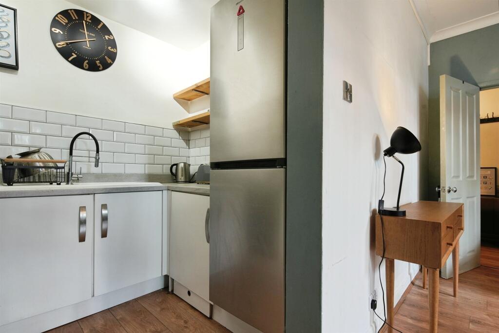 Apartment in Brighton, Brunswick - More