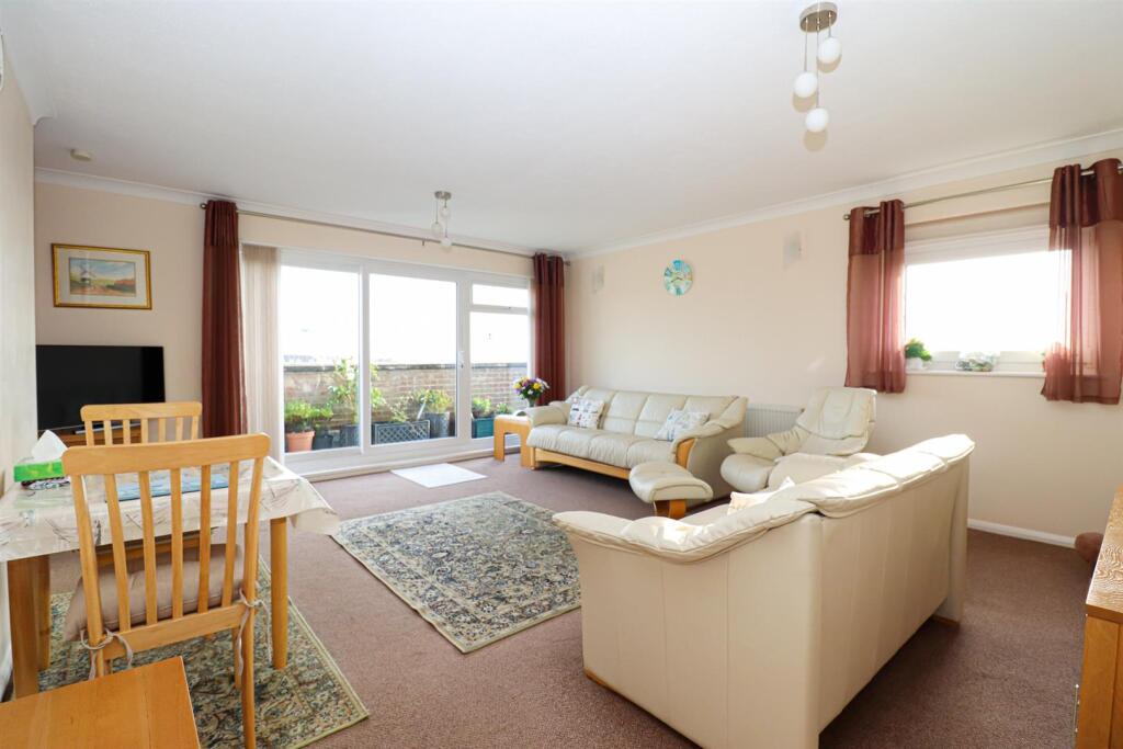 Apartment in Tonbridge - More