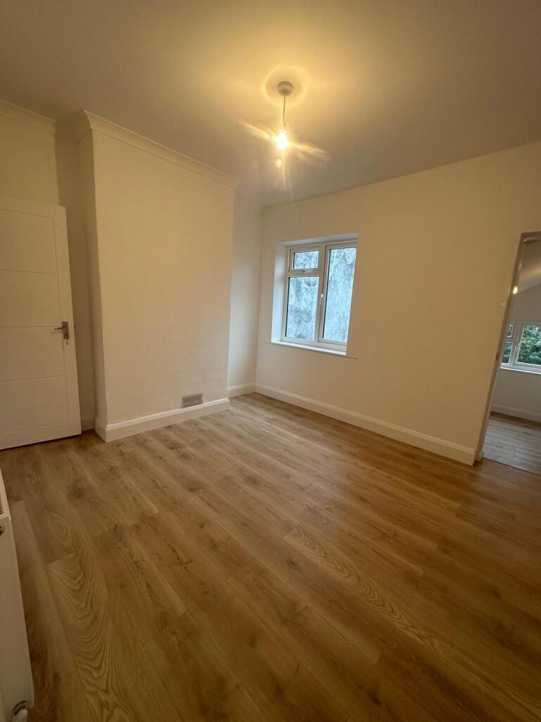 House in Reading - View 4