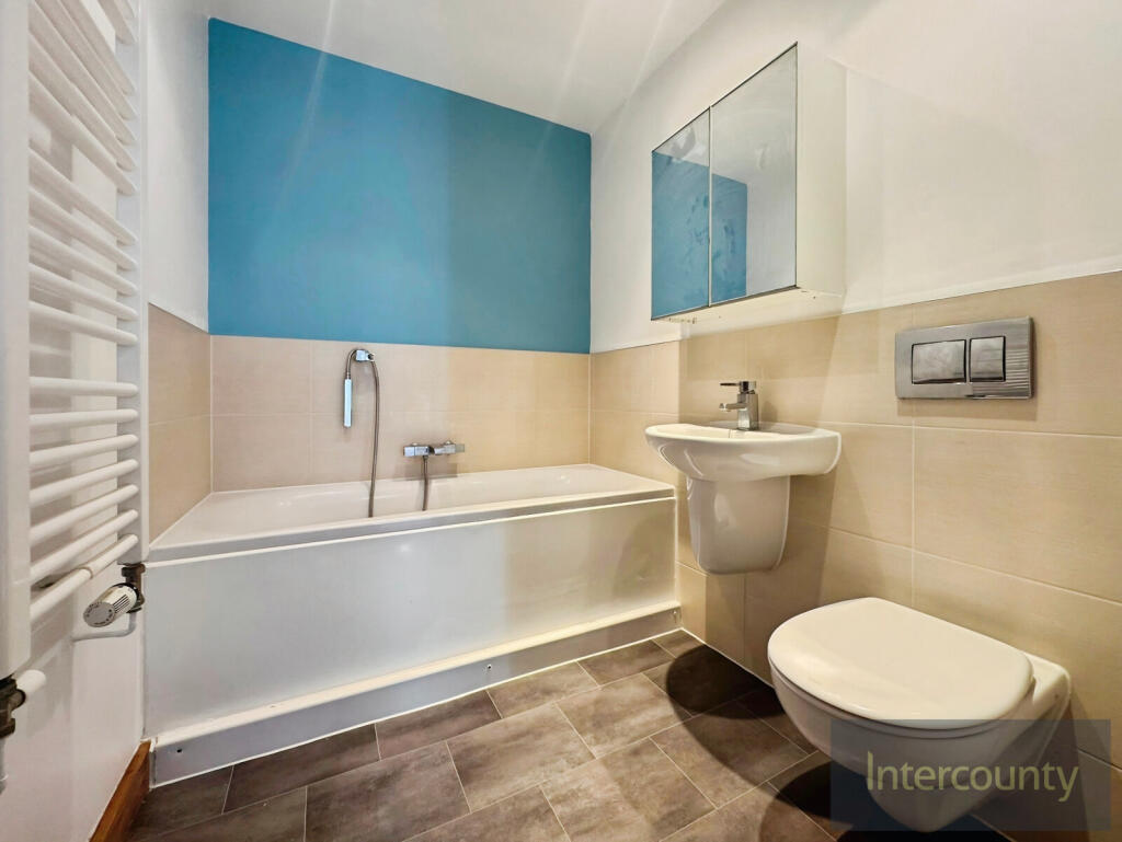 Apartment in East Hertfordshire, Hockerill, Bishop's Stortford - View 6