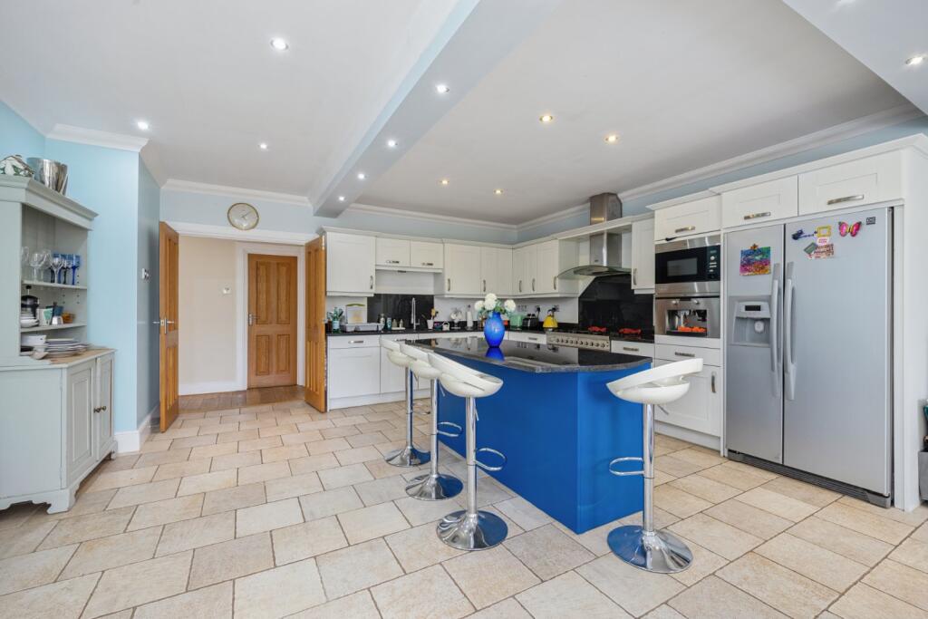 House in Runnymede, Surrey - View 5