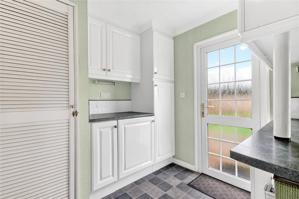 House in Berkshire, Warfield - View 3