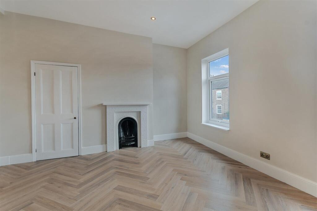Apartment in York, Holgate - View 5