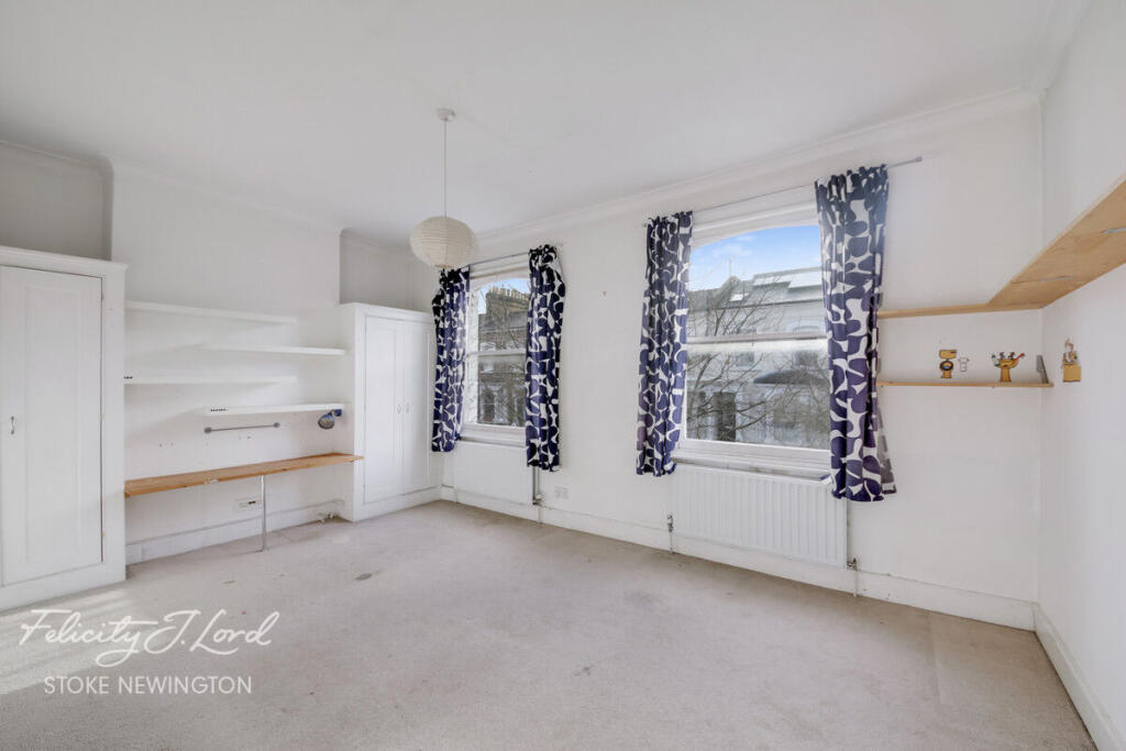Main image of property: Dynevor Road, London