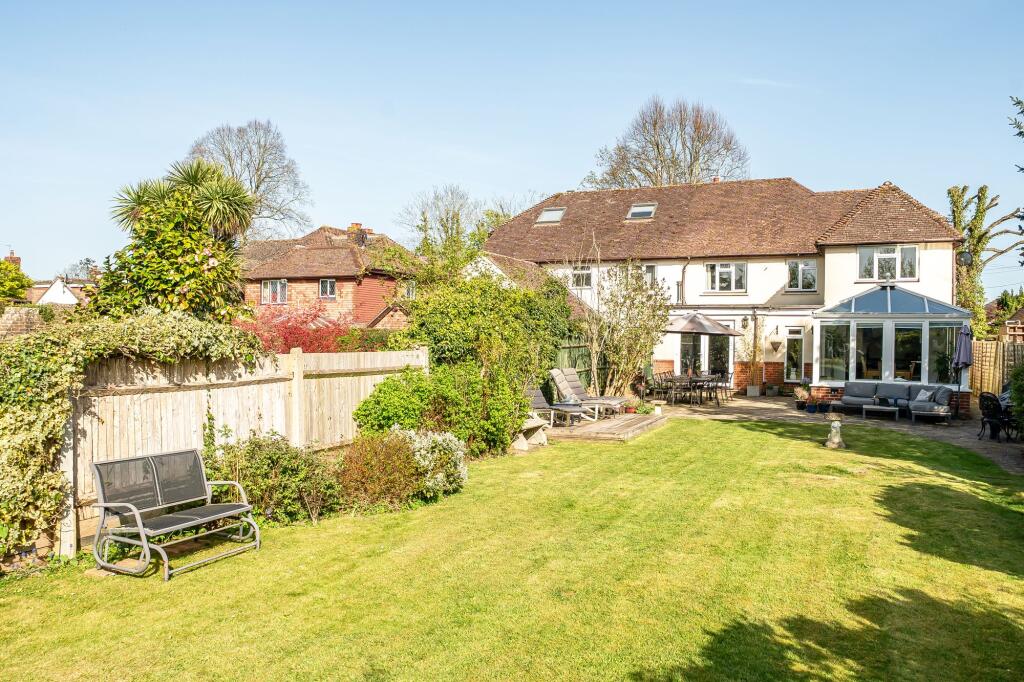 4-bed semi-detached on Hurston Grove, Storrington, RH20, £750,000