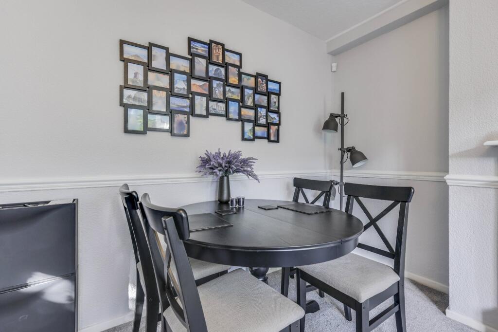 House in Leeds, Horsforth Woodside, Horsforth - View 5
