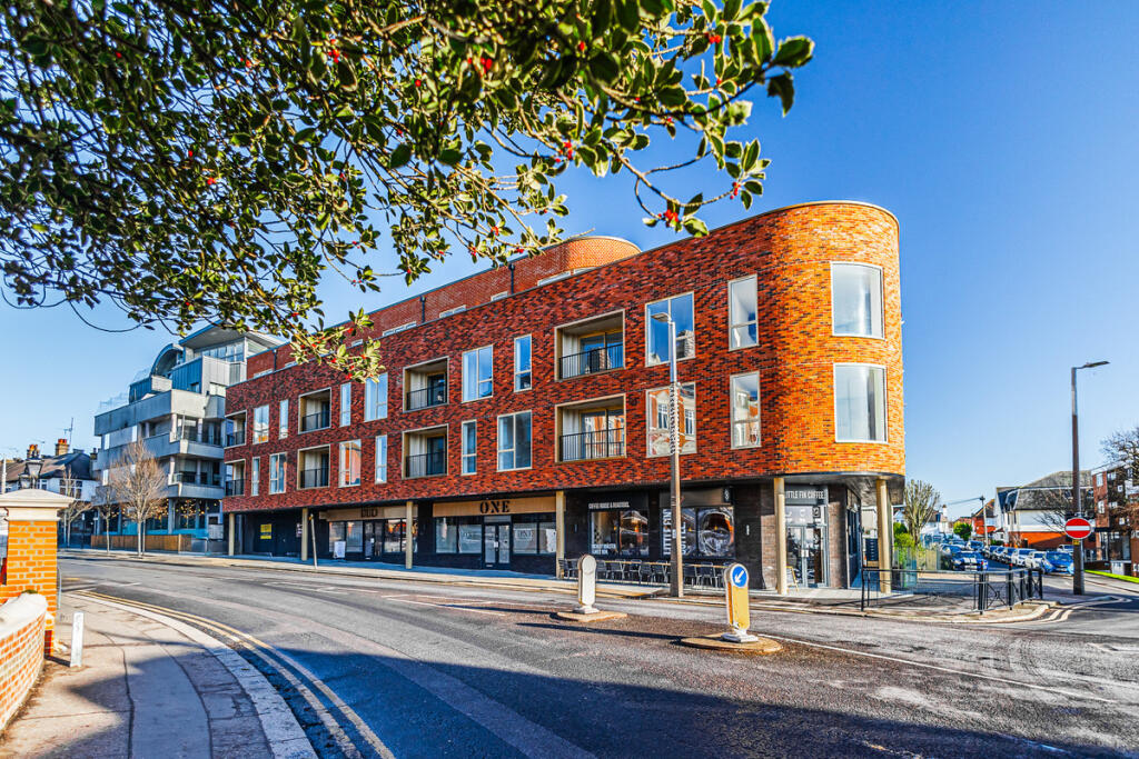 Main image of property: Broadway, Essex, SS9