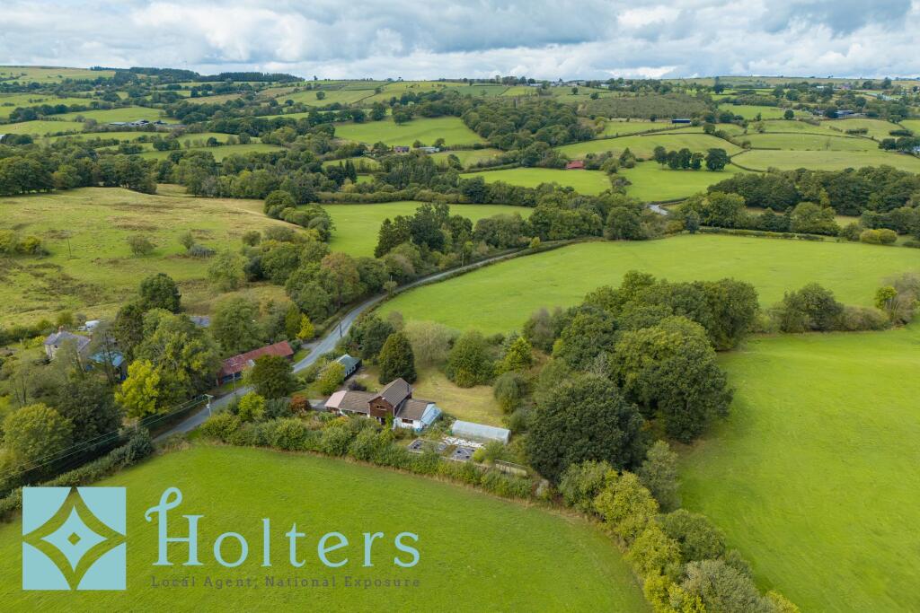 House in Llanllugan, Dwyriw - View 2