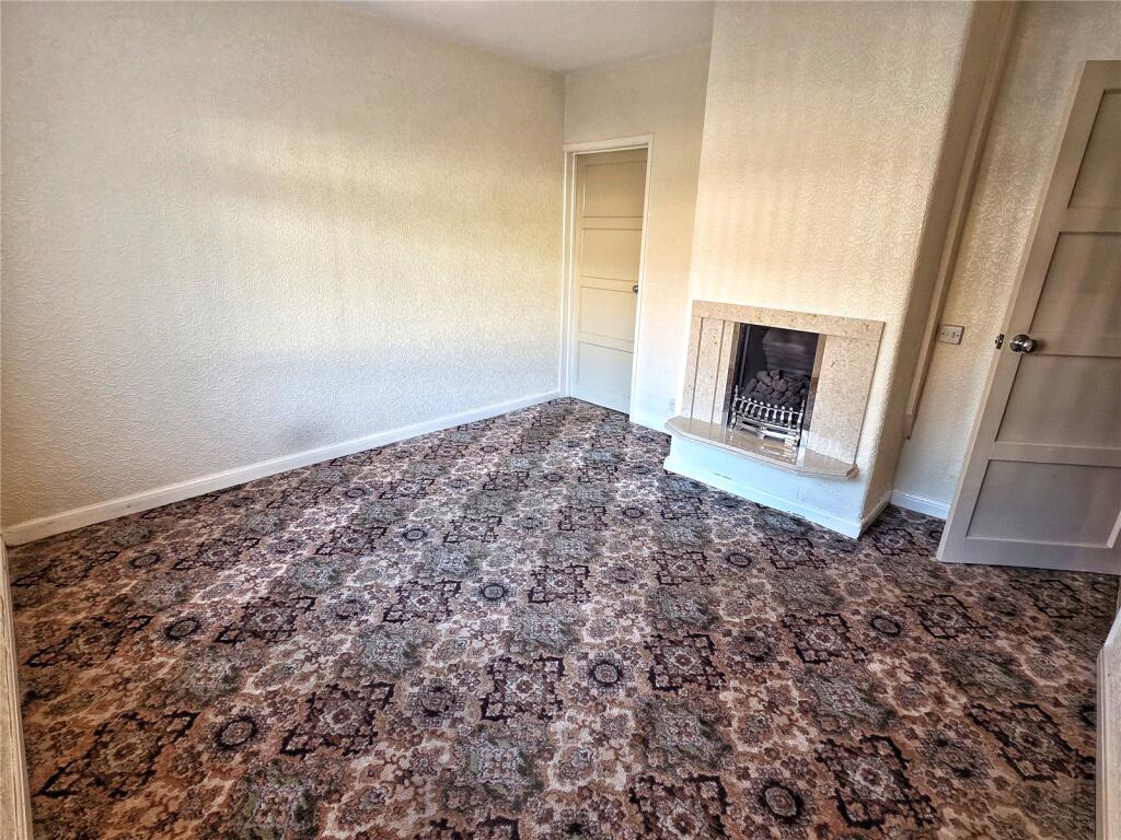 County Avenue, Ashton-under-Lyne, Greater Manchester, OL6 photo 2