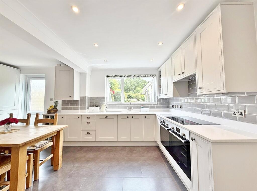 House in Verwood, Dorset - View 3