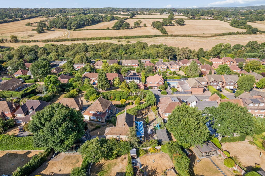 House in Slough - View 2
