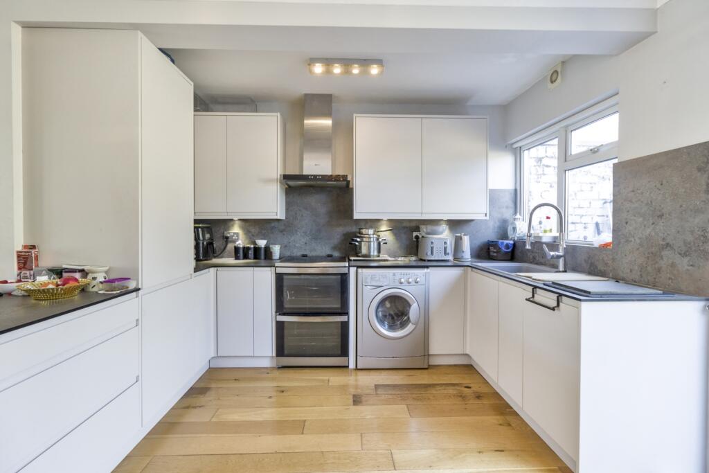 House in Dartford - View 5