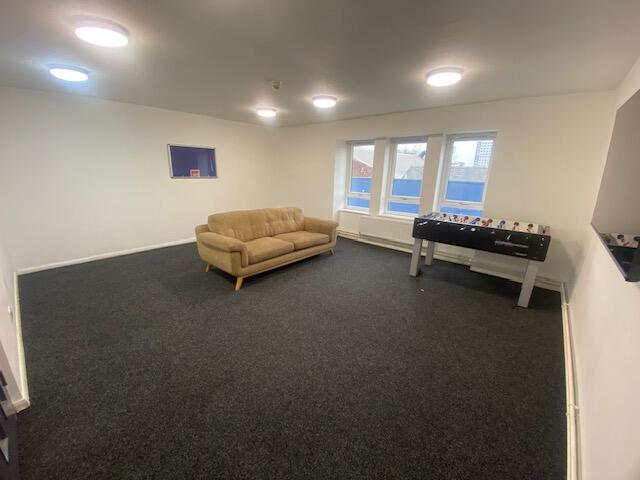 Apartment in Wolverhampton, West Midlands - View 5