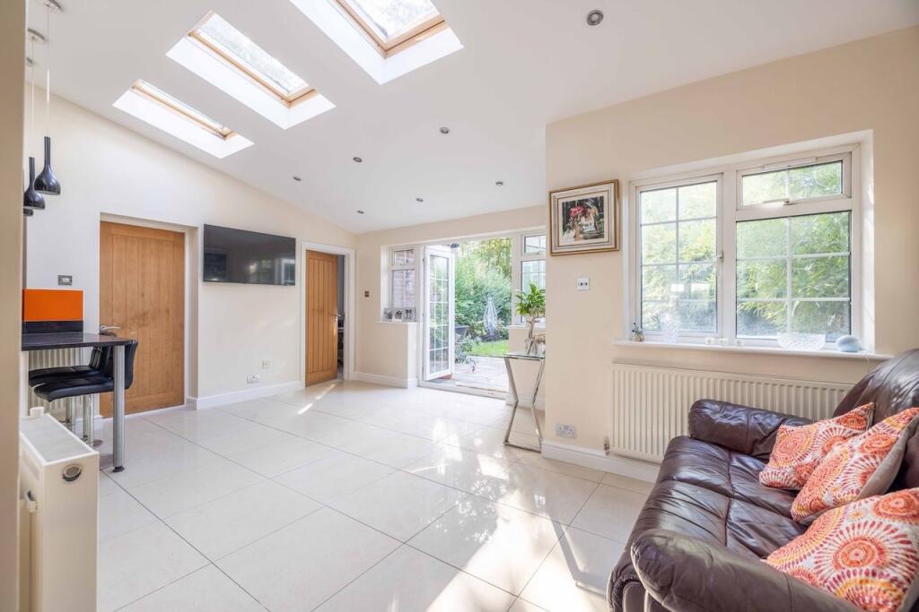 House in Slough, Stoke Poges - View 3