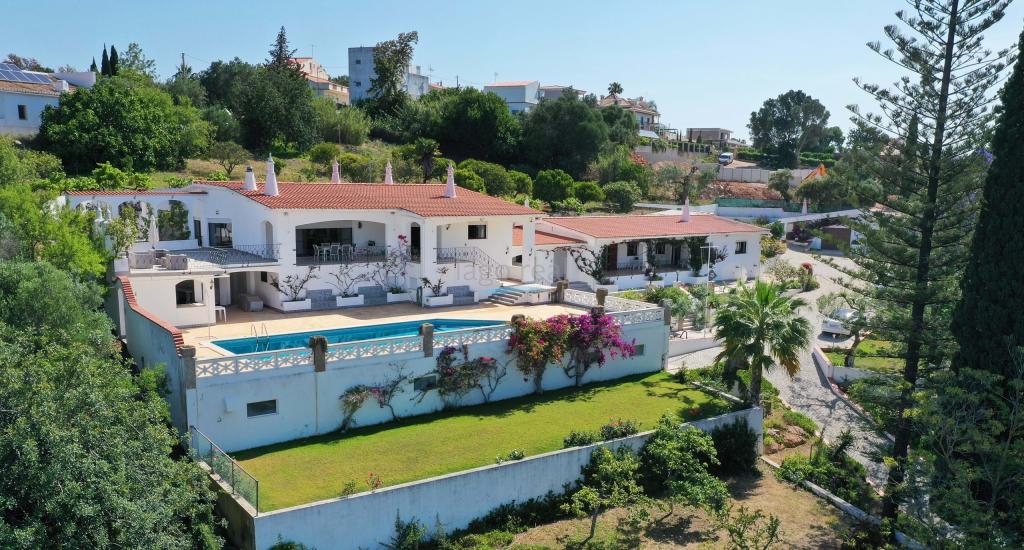 Main image of property: Algarve, Almancil