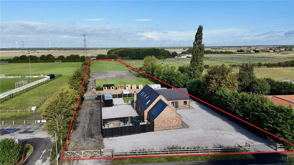 Godnow Road, Crowle, DN17 photo 3