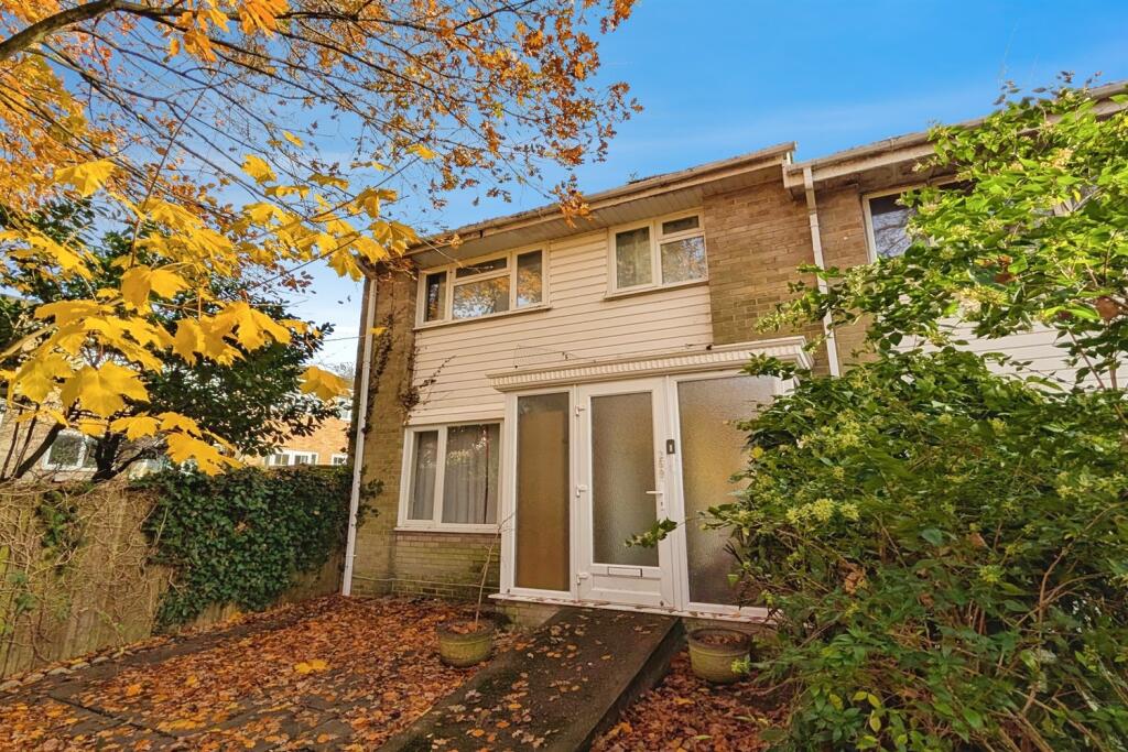 Main image of property: Oakwood Drive, SO16