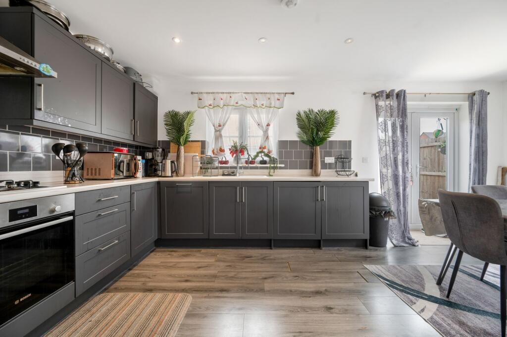 Benson Place, Wittering, PE8 photo 4