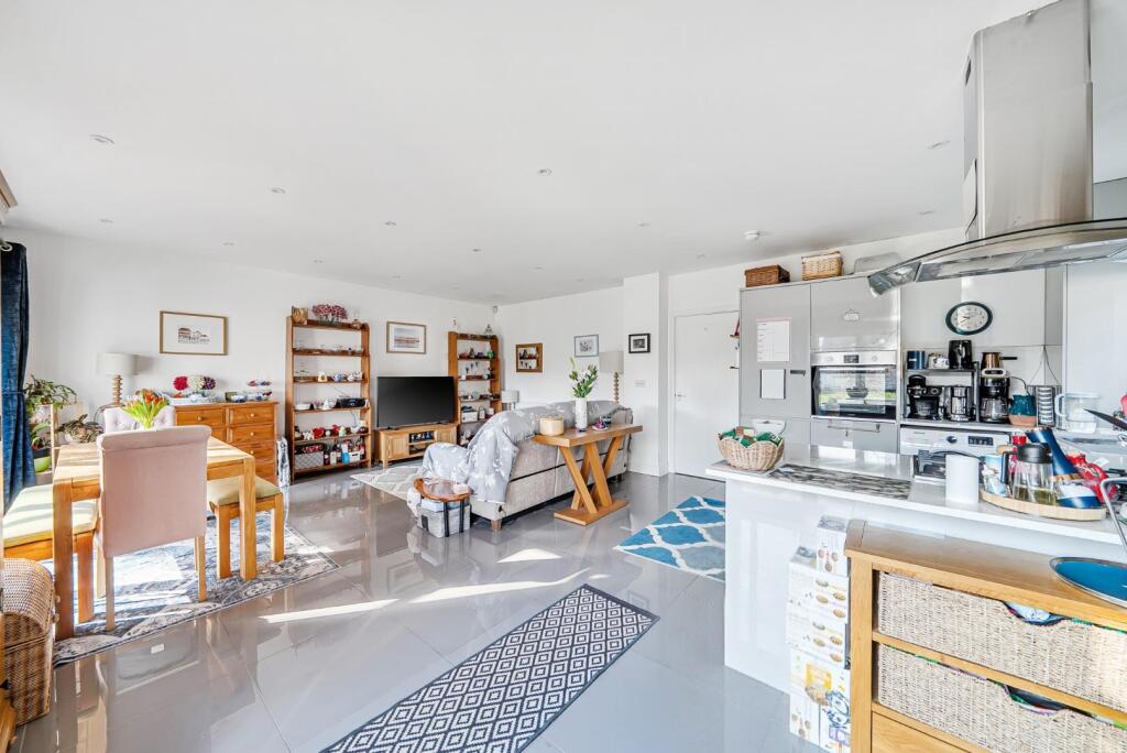 Main image of property: Fourth Avenue, Havant