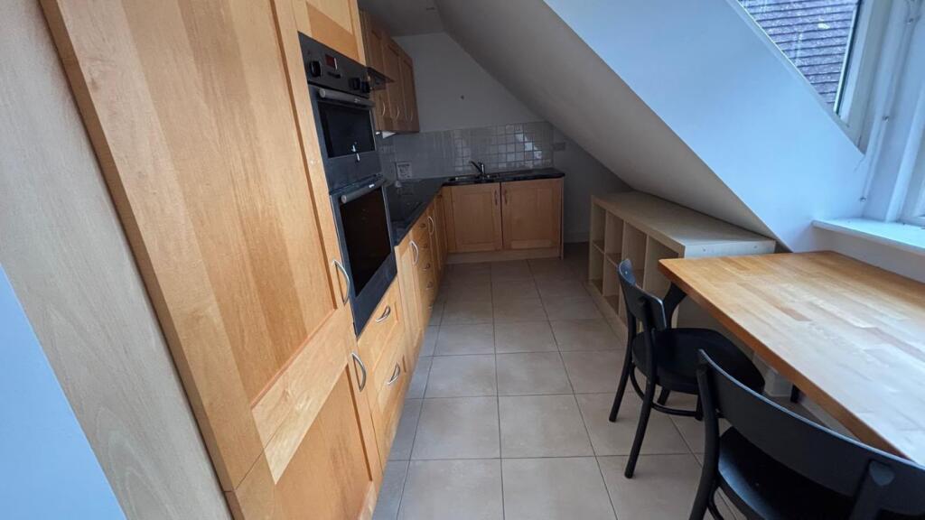 Apartment in Waverley, Bramley - View 4