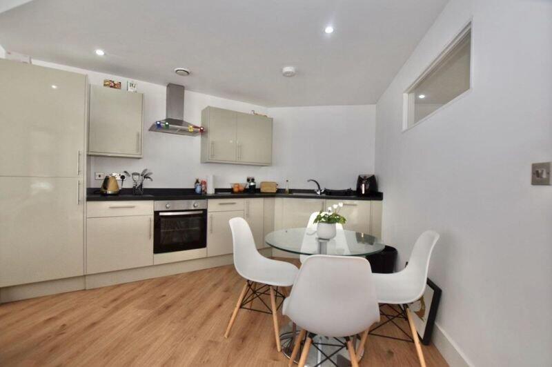 Apartment in Manchester - View 4