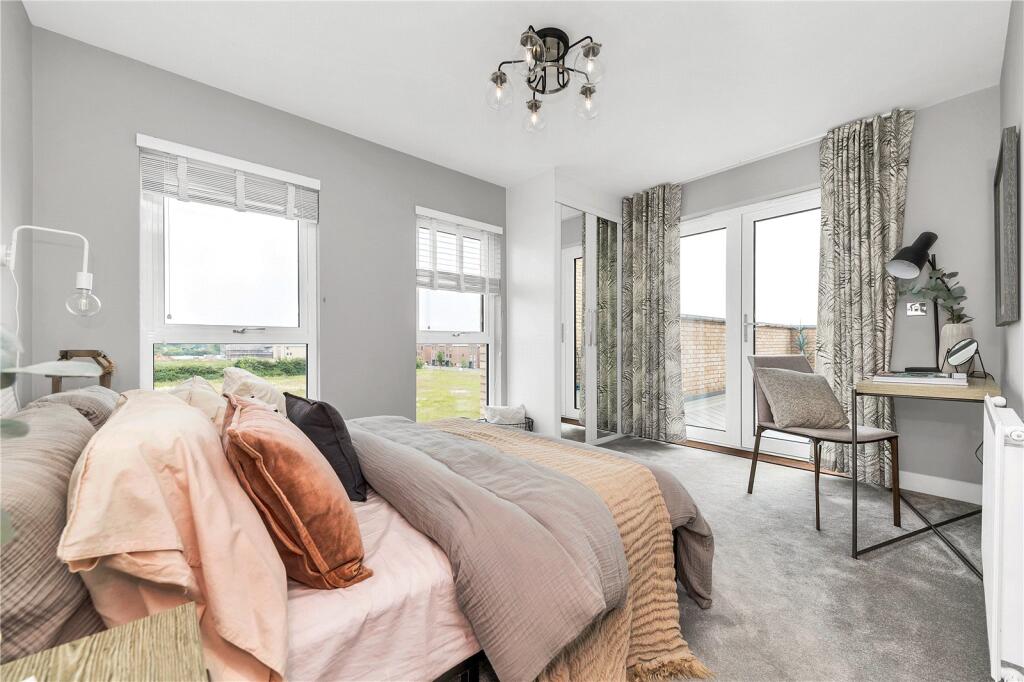 Apartment in Cambridge, Eddington - View 5