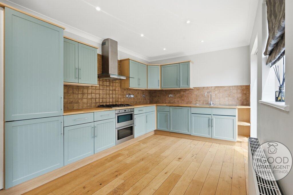 House in Epping Forest, Loughton - View 3