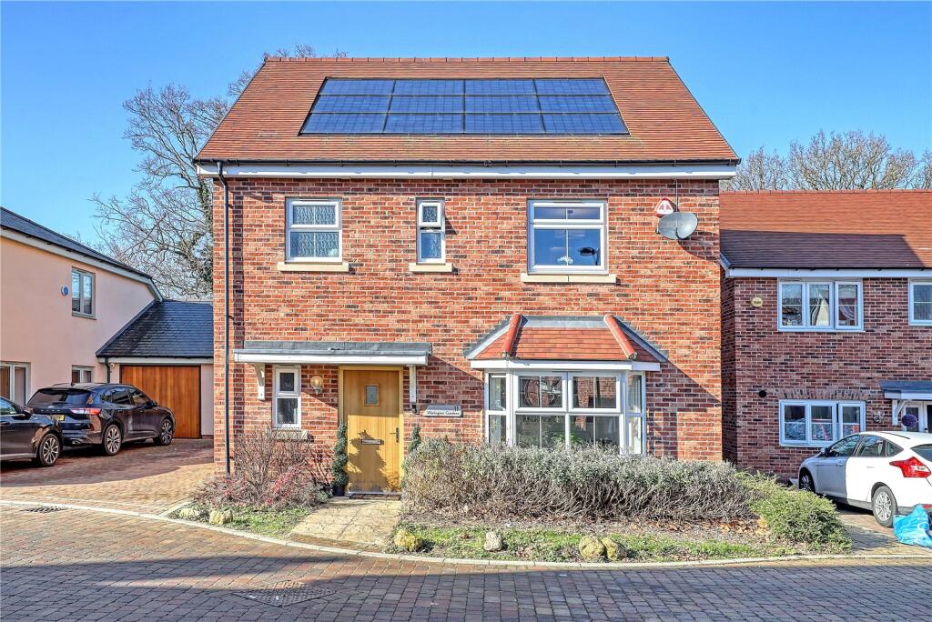 Main image of property: Watlington Gardens, BRENTWOOD, Essex, CM13