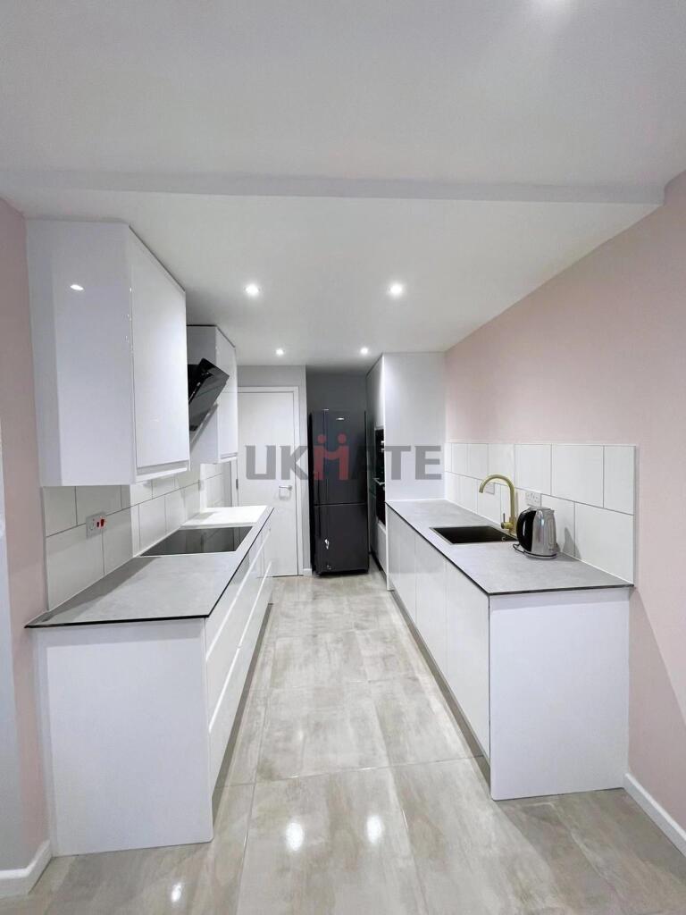 Apartment in London - View 2
