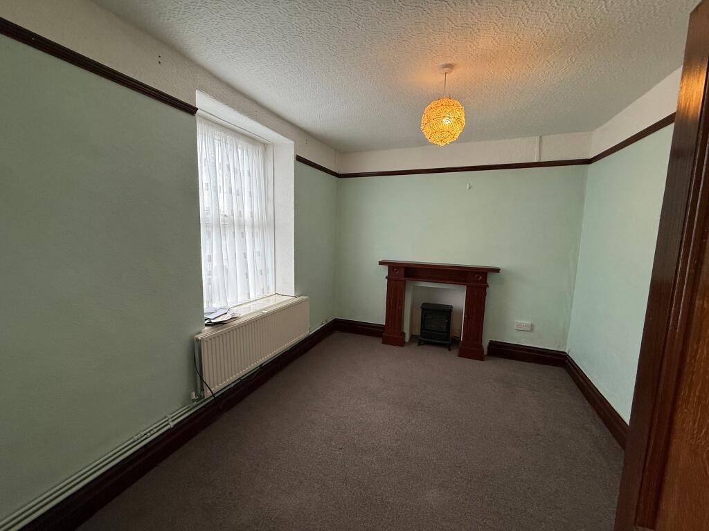 House in Gwauncaegurwen, Neath Port Talbot - View 3