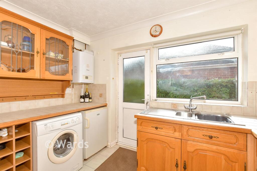 South Street, South Tankerton, Whitstable, Kent photo 4