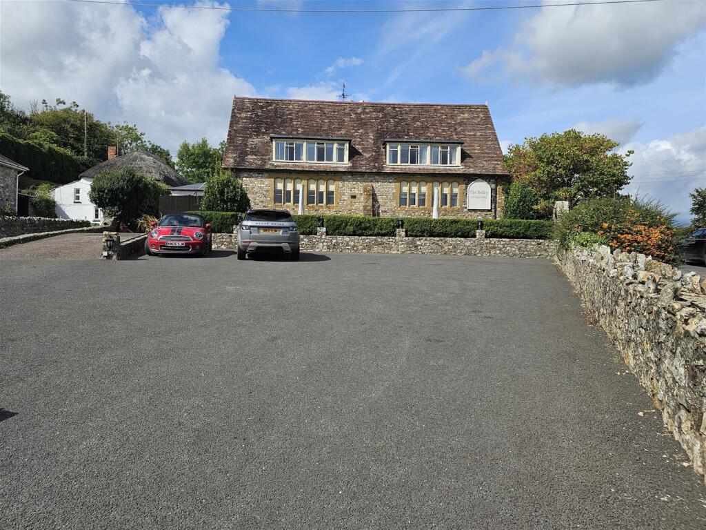 Main image of property: Exceptional AA 4-Star Silver, Victorian E Devon Guest House, Yarcombe, Devon
