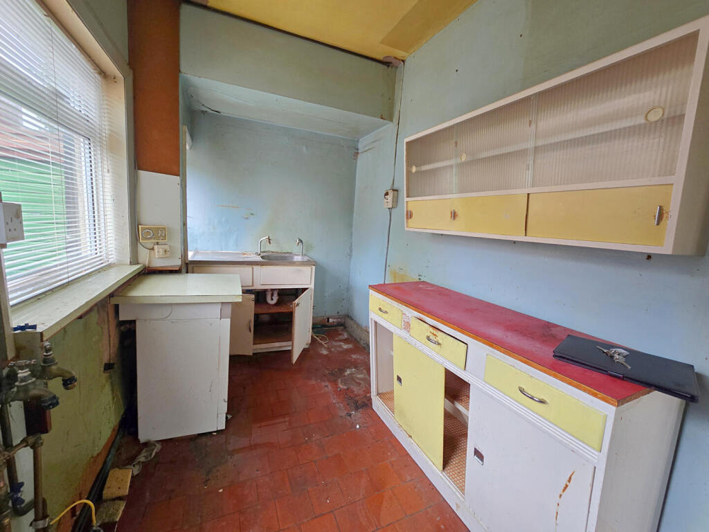 House in Rugby, Warwickshire - View 5