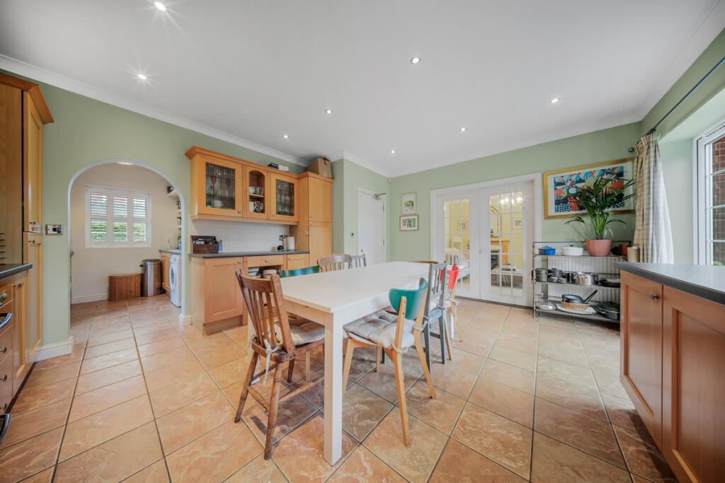 House in Willaston, Stapeley Gardens, Stapeley and District - View 5