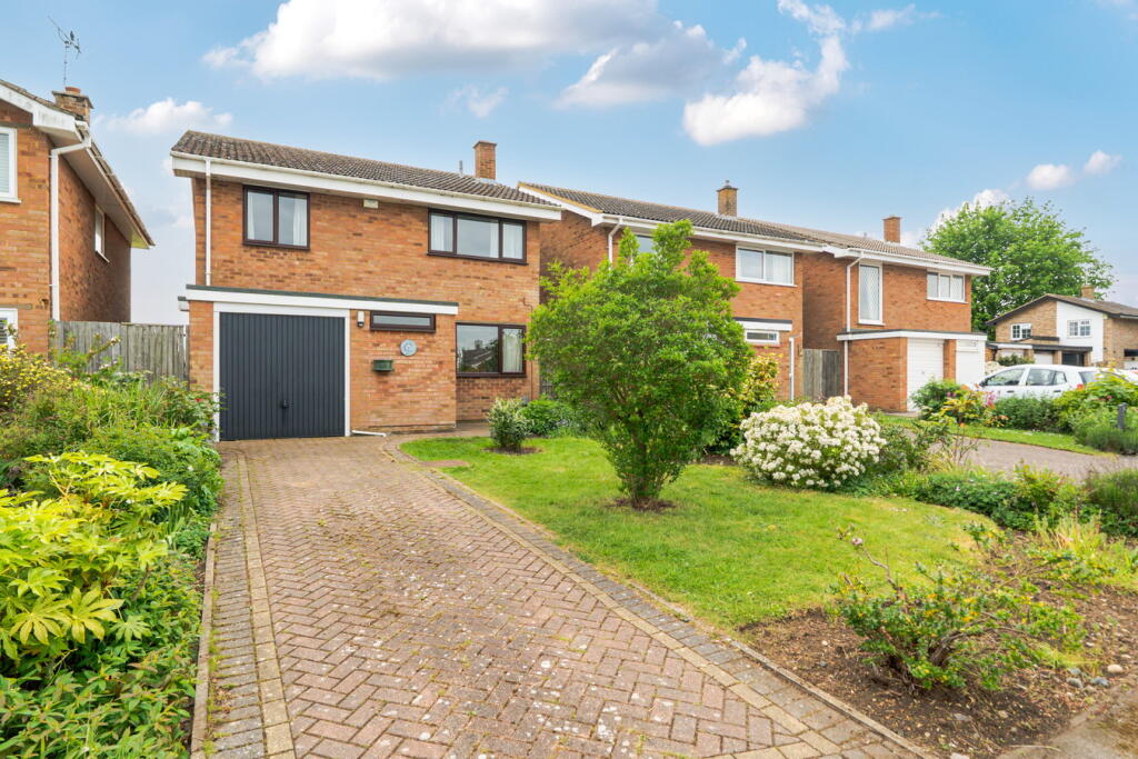 4-bed detached on Knolls Way, Clifton, Shefford, SG17, £450,000