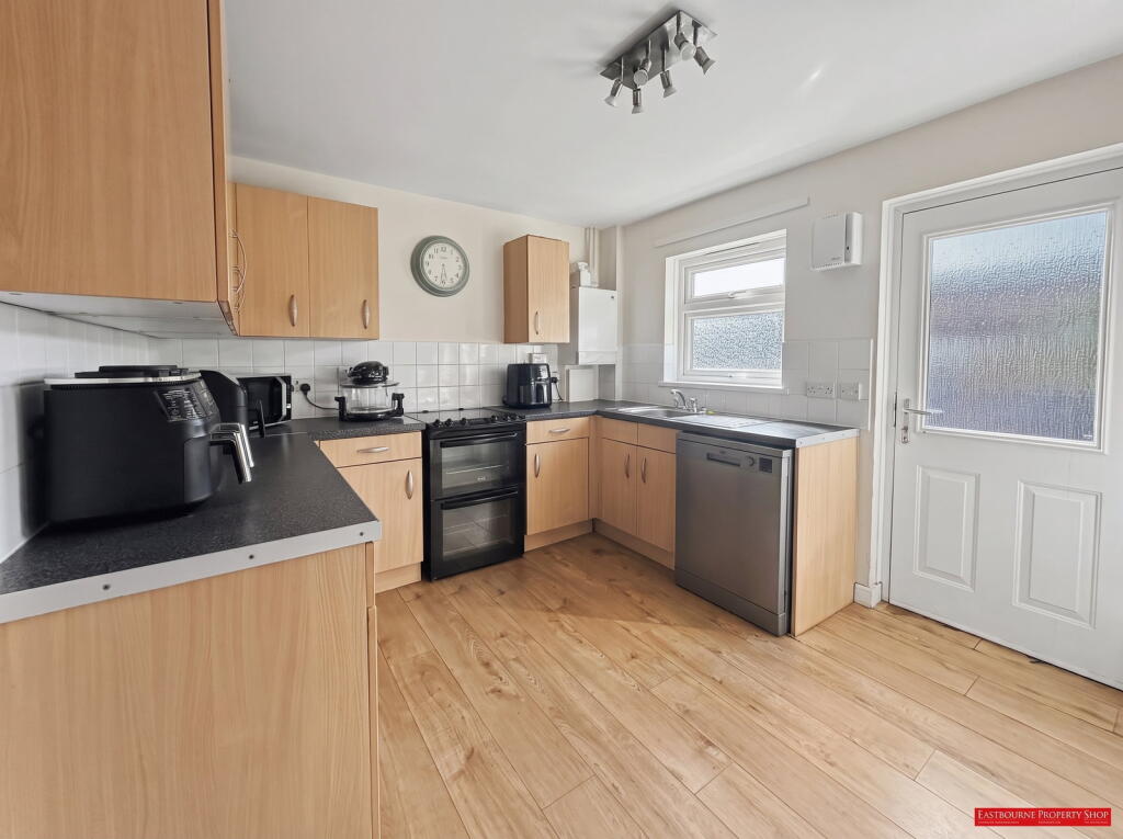 Reedham Road, Eastbourne, BN23 8DS photo 5