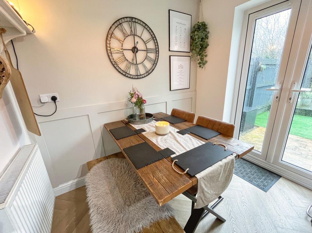 38 St Ilids Meadow, Pontyclun CF72 9FX photo 4
