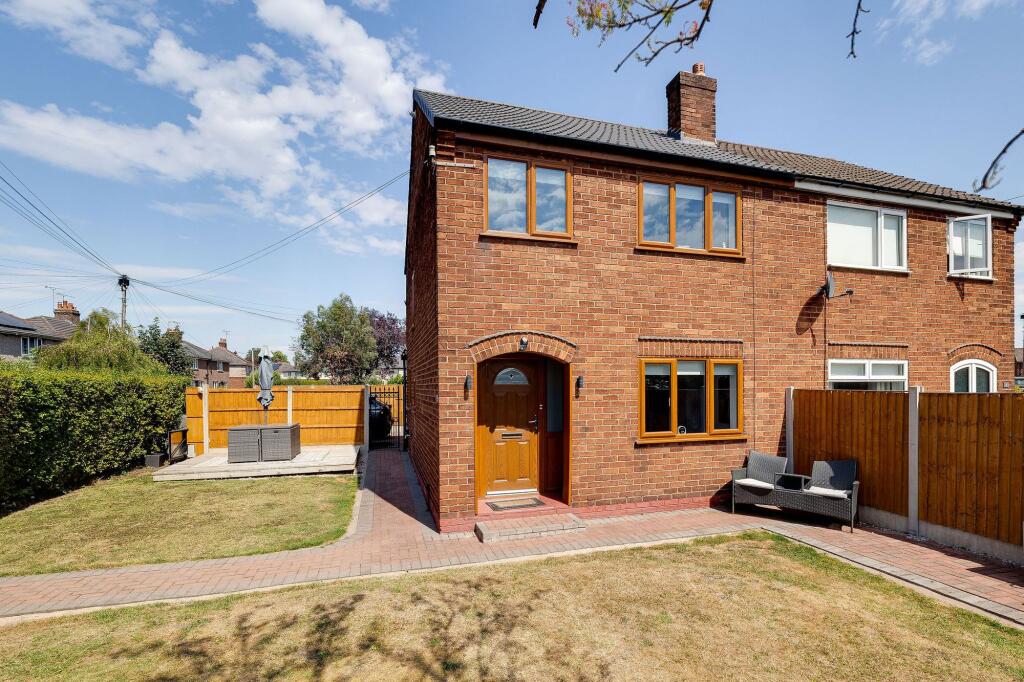 Main image of property: Cedar Grove, Hoole, CH2