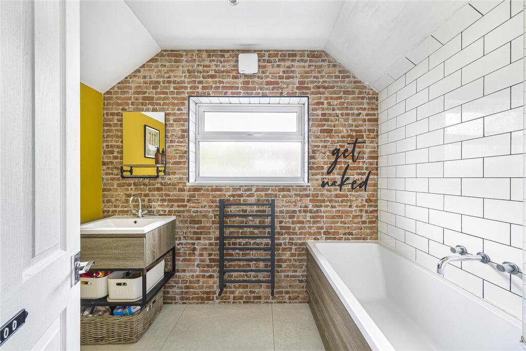 House in London - View 5