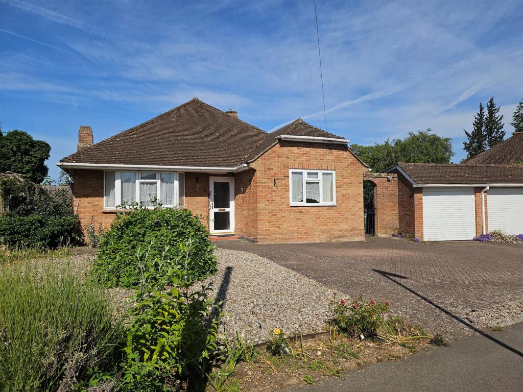 Main image of property: ALLEN ROAD, GREAT BOOKHAM, KT23