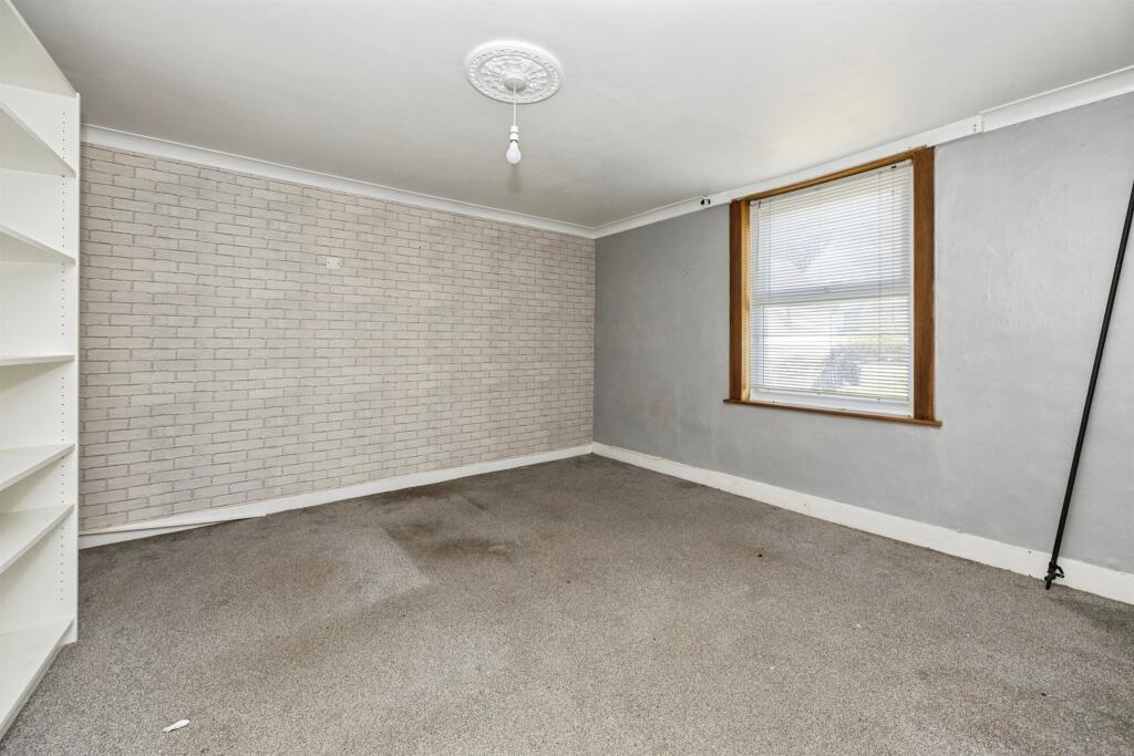 House in Ashford, Kent - View 4