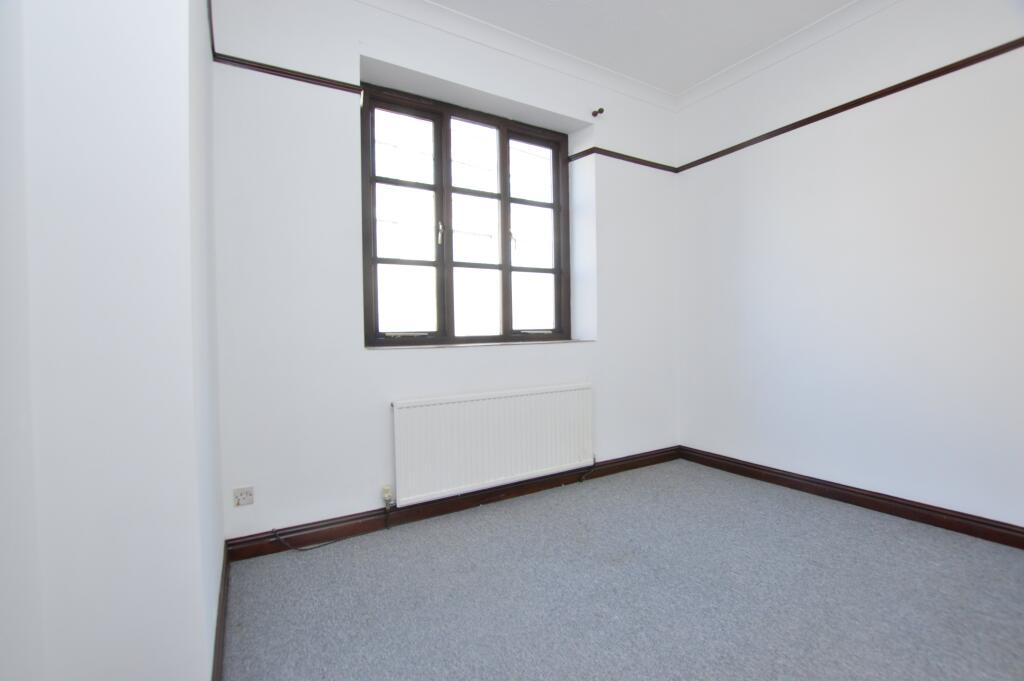 Apartment in Norwich - View 3