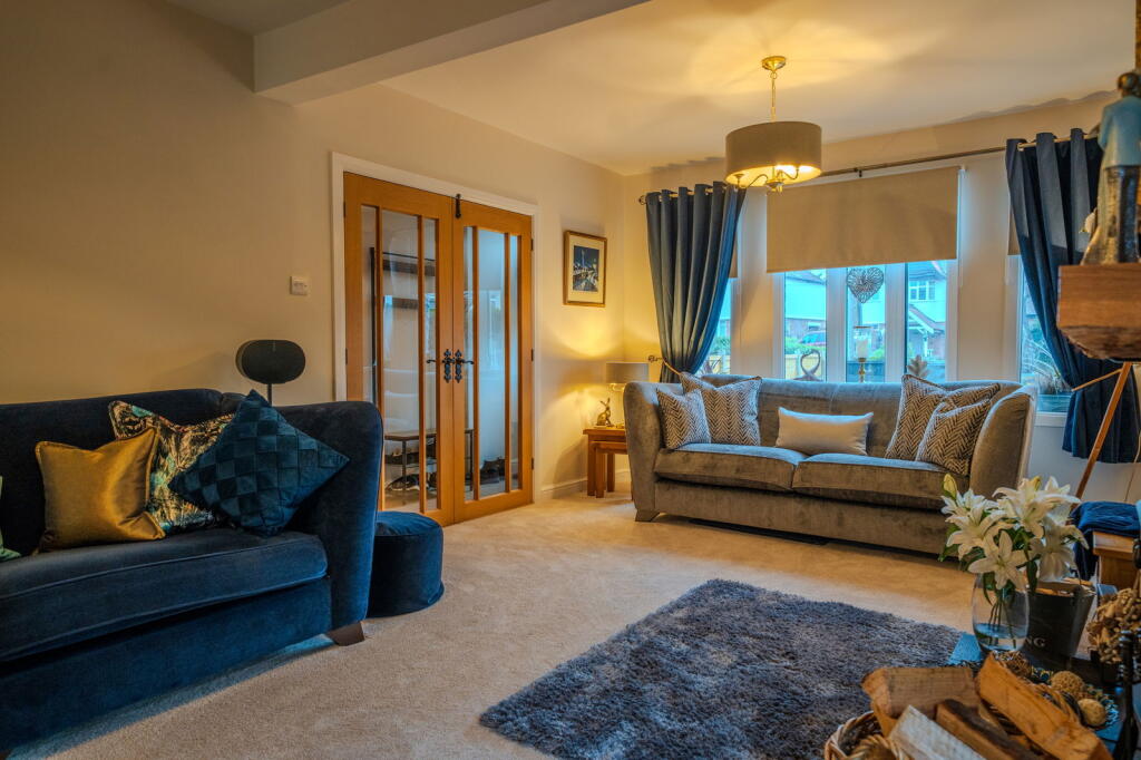 Main image of property: Gorleston Road, Lowestoft, NR32 3AH