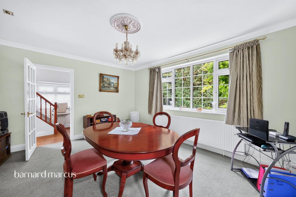 House in Croydon - View 4
