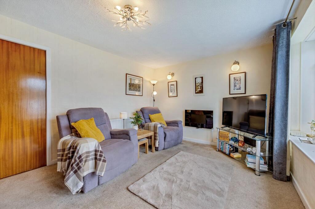 Ingleton Close, Bolton, BL2 photo 4