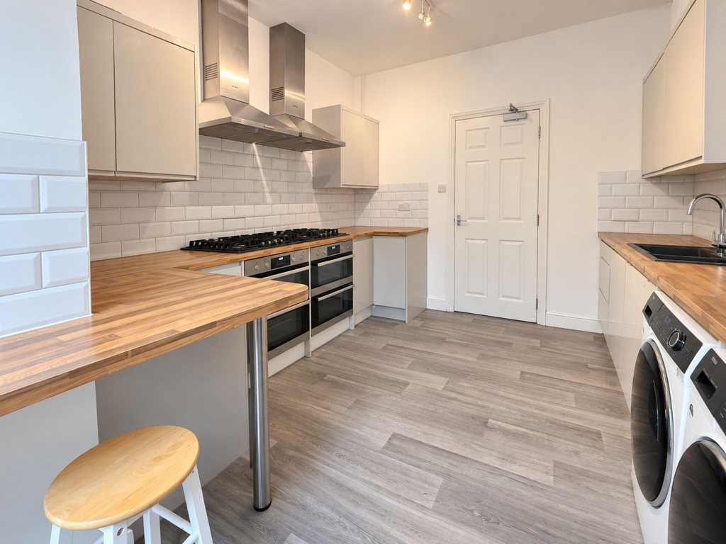 House in Talbot Village, Ensbury Park, Bournemouth - View 4