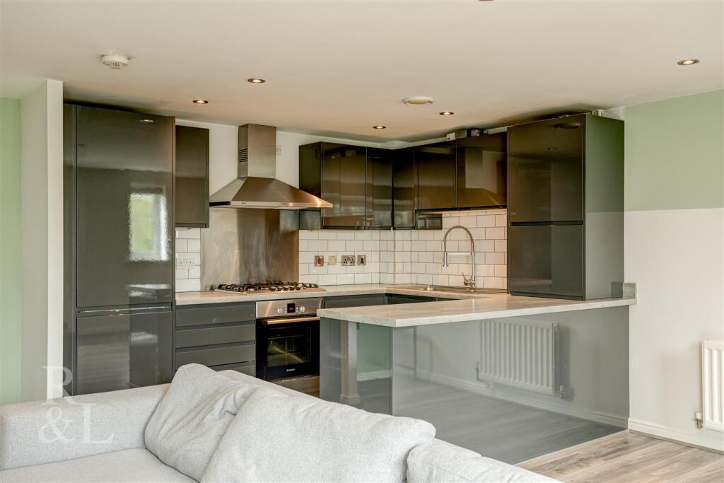Radcliffe Road, West Bridgford, Nottingham - View 2