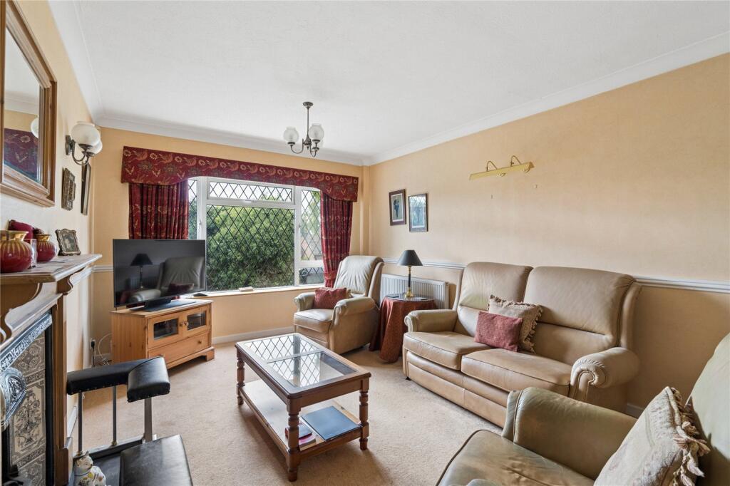 House in Dacorum, Chiltern Park, Berkhamsted - View 2