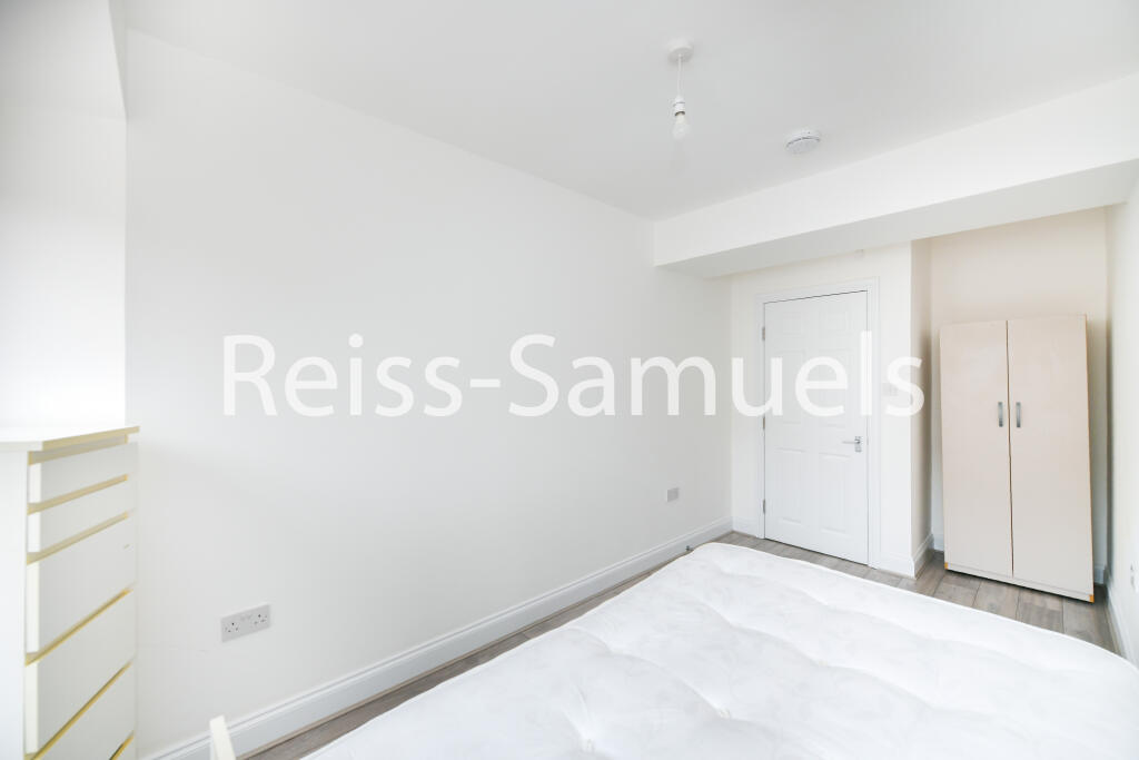 6 bedroom terraced house for rent