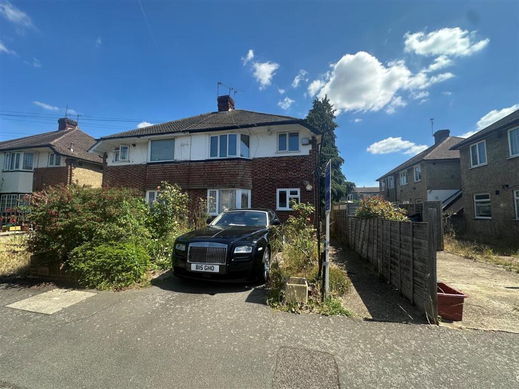 Main image of property: Elmcroft Close, Bedfont